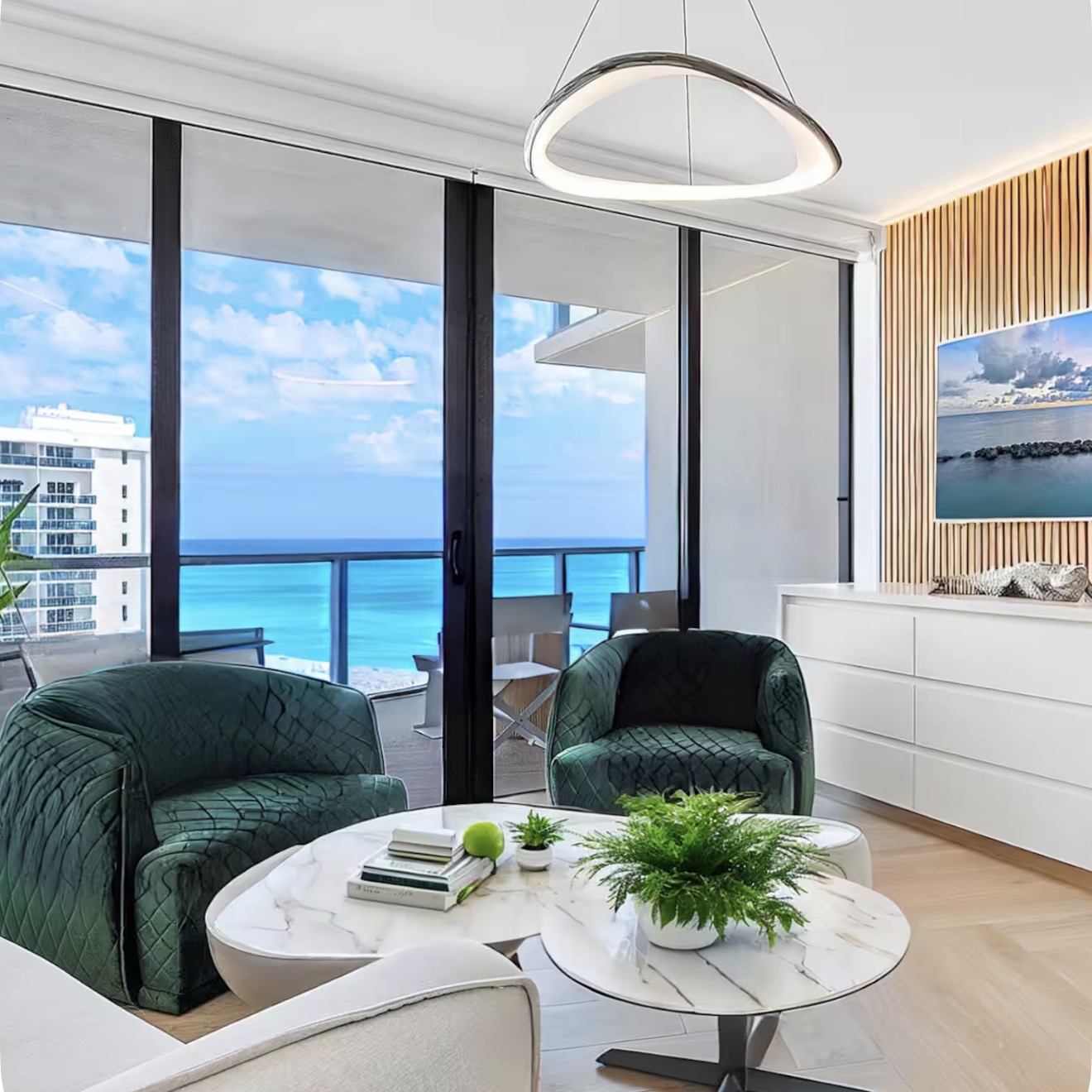 Coastline Retreats — Airbnb case study by Rivera Media House (+52% nightly rate)